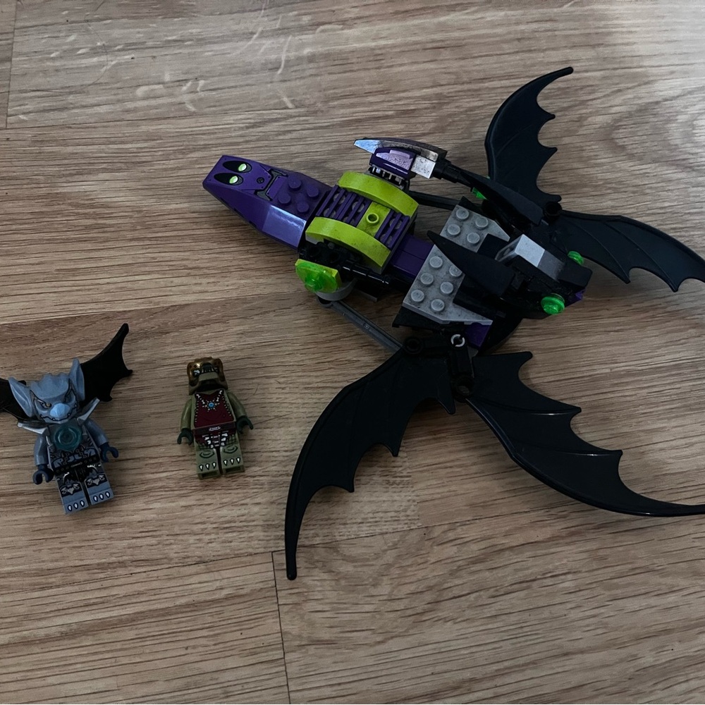 LEGO China Bat-Themed Building Set